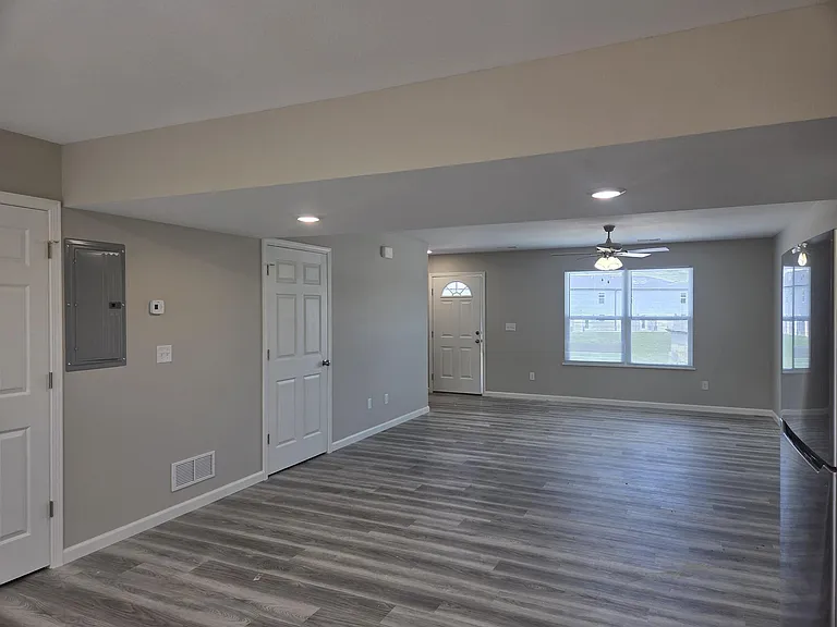 Willow Grove Apartments — Photo 45
