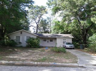 712 Beauvais Rd, Pensacola, FL 32505