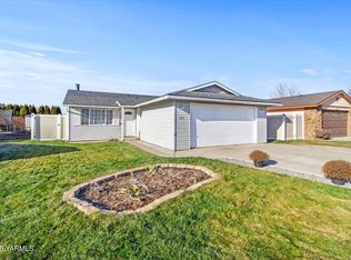 1812 Pickens Loop, Yakima, WA 98908