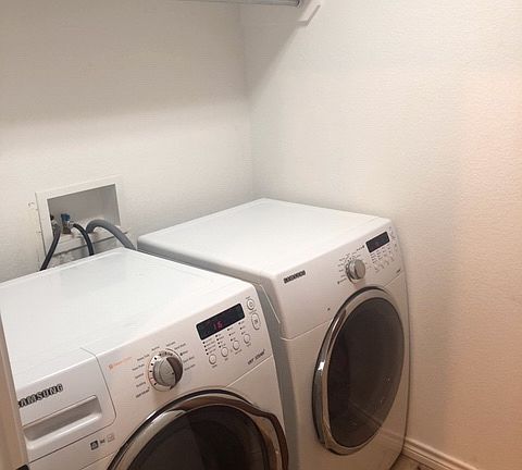 5th image of 2113 Hali Ln
