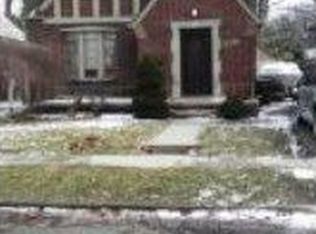 68 Delaware St, Pontiac, MI 48341