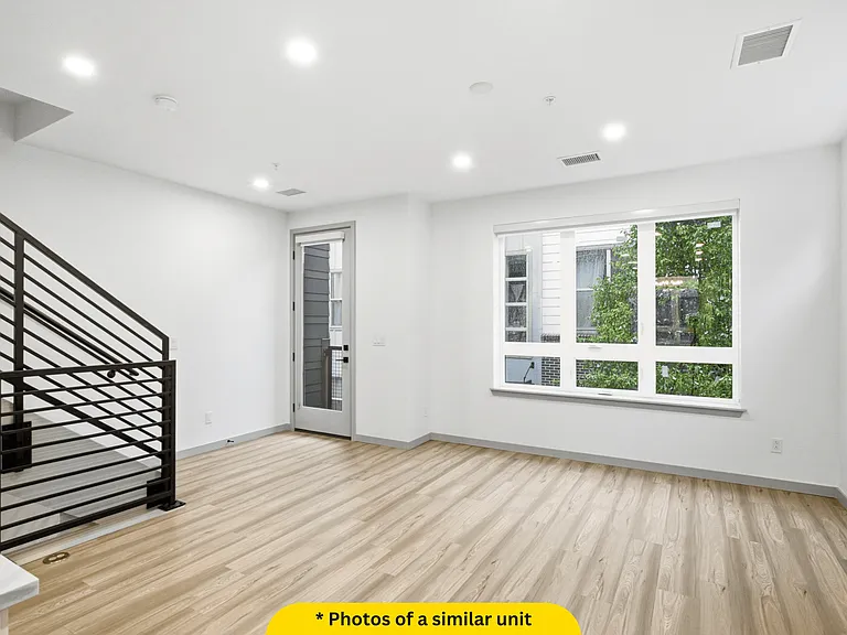 University Hills Townhomes — Photo 62