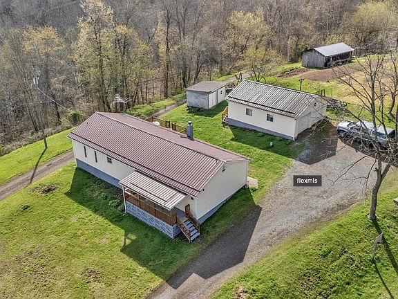 3rd image of 90 Brier Ridge Rd
