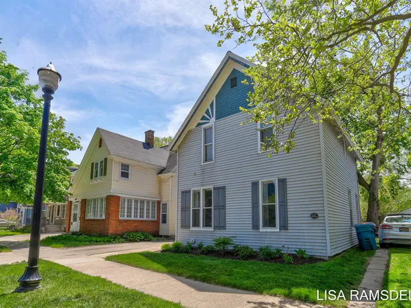 88 W 12th St, Holland, MI 49423