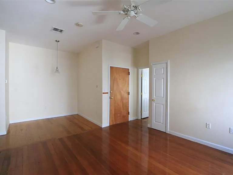 24 Tufts St #2 — Photo 13