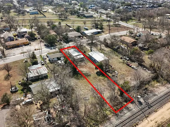 814 Alabama St, San Marcos, TX 78666