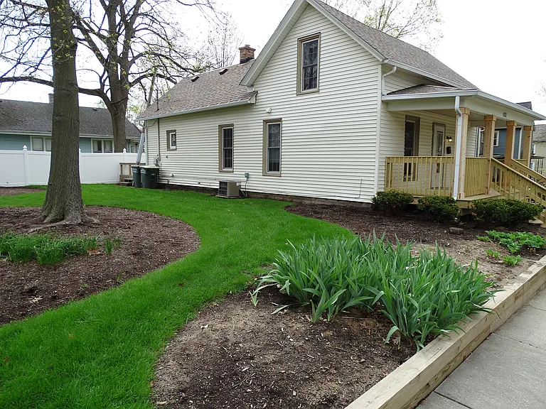602 Lafayette St — Photo 3
