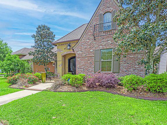 3rd image of 305 Saint Girons Dr