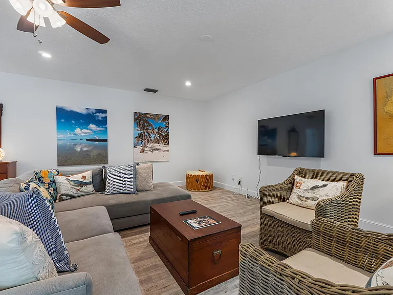 3463 Canal Ct — Photo 45