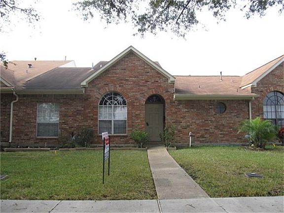 3rd image of 2404 Shenandoah Dr