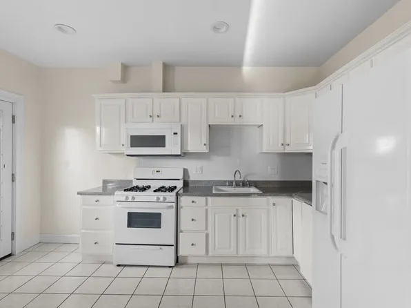 56 Hobson St, Brighton, MA