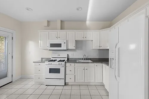 56 Hobson St #A Photo 1