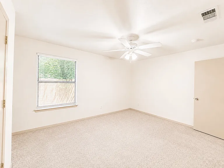 613 Bernard St #3 — Photo 7
