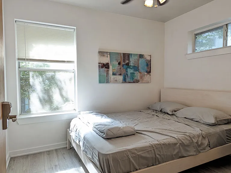 7106 Guadalupe St #B — Photo 8