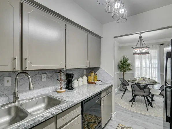 San Marino Apartments