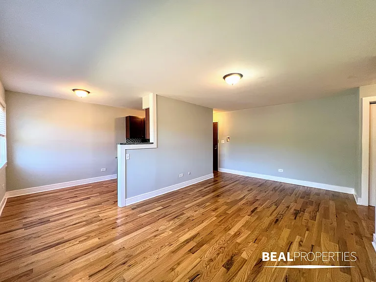 696 Elm Pl — Photo 9