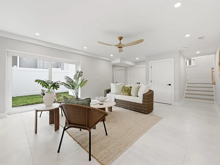 105 S Stratford Ave #BEACHBLOCK JULY AUG — Photo 8