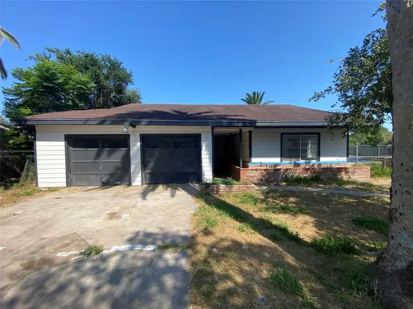 3145 Jamaica Dr, Corpus Christi, TX 78418