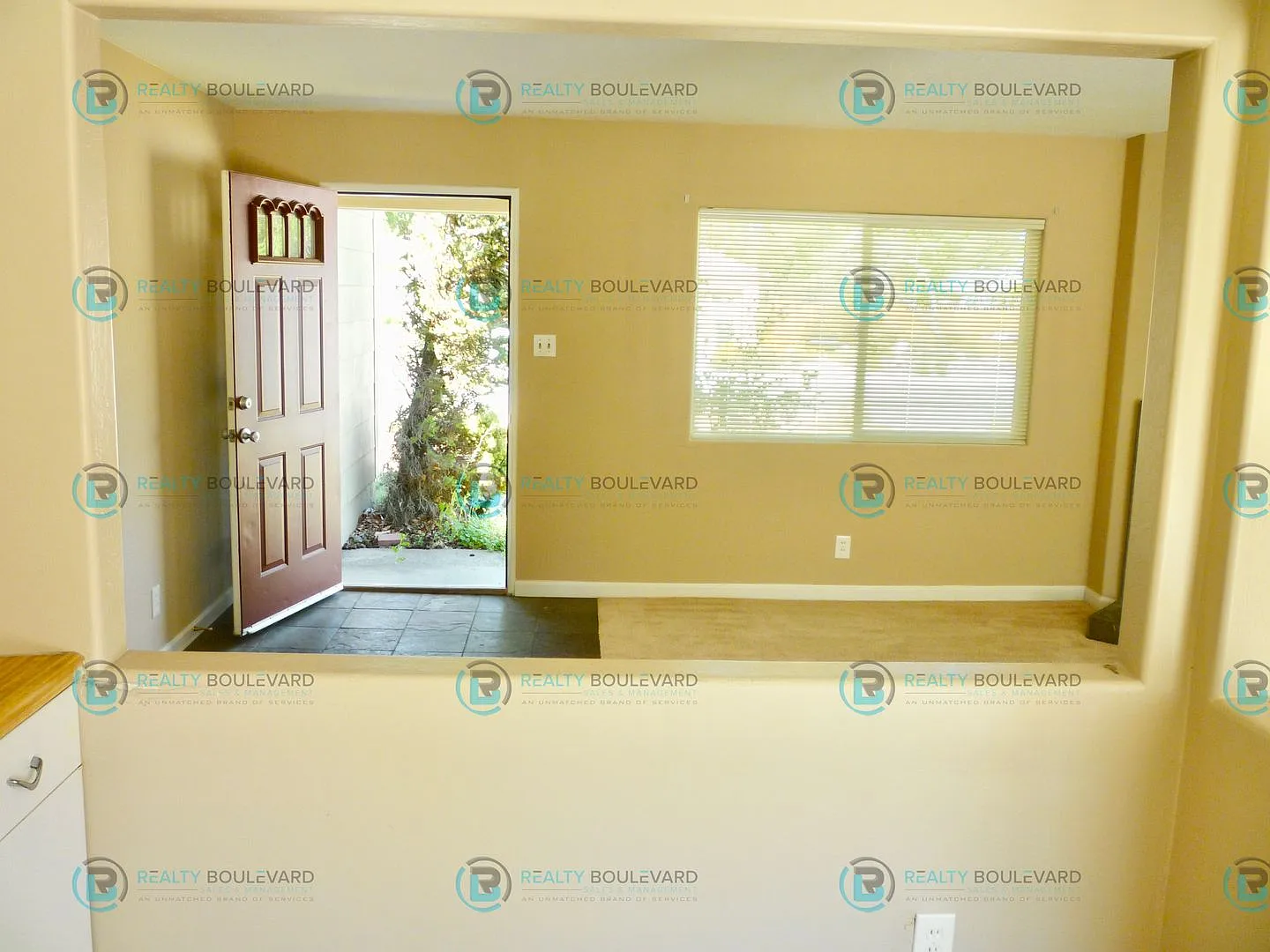 Charming 3-Bedroom Home in Sparks Cozy Comfort & Great Outdoor Space! — Photo 3