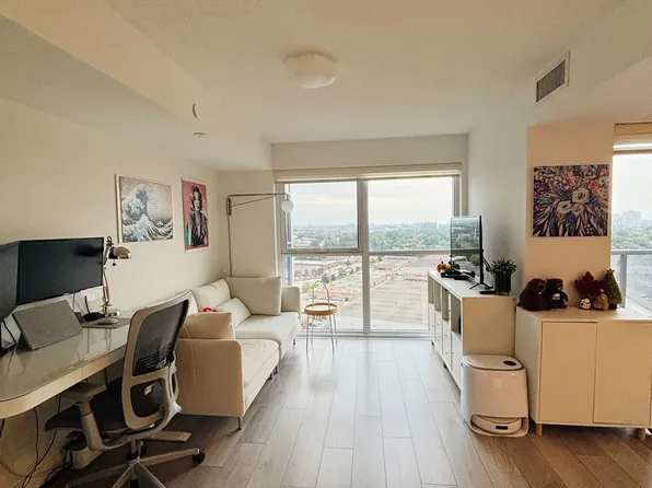 225 Village Green Sq, Toronto, ON