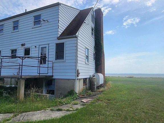 5th image of 4276 Bay Shore Rd