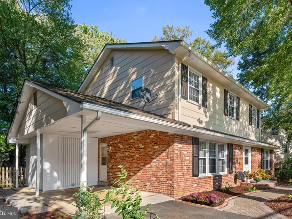 9602 Braddock Rd, Fairfax, VA 22032