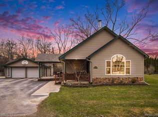21308 Harriet St, Romulus, MI 48174