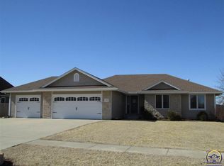 2529 SW Chauncey Dr, Topeka, KS 66614