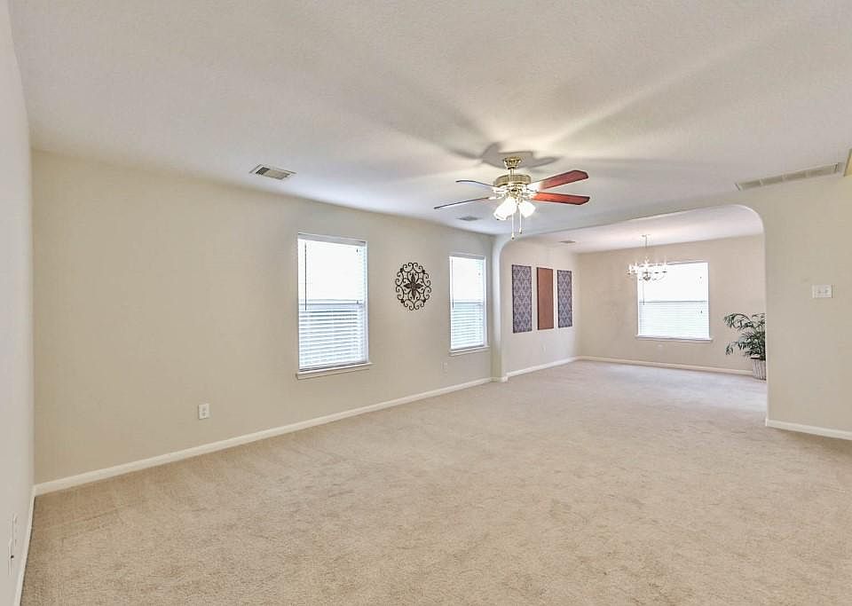1st image of 20927 Balmoral Glen Ln