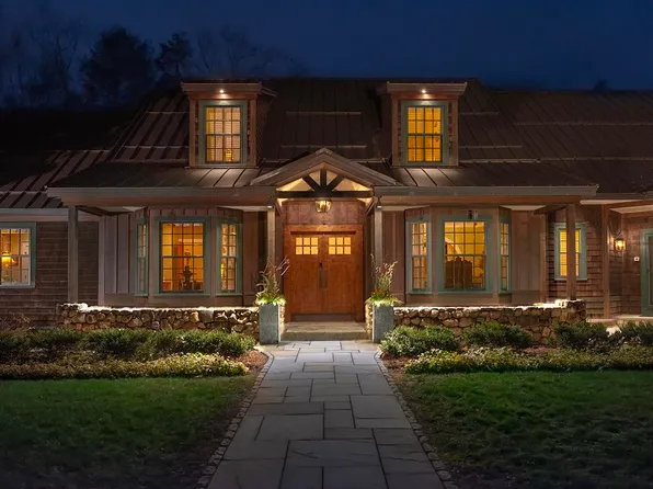 51 Chapel Road, North Hampton, NH 03862