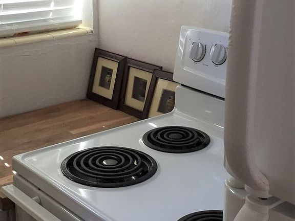 4th image of 1135 Euclid Ave #205