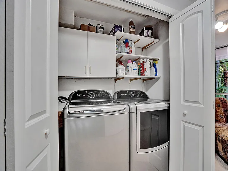 720 SW 11th Ct — Photo 18