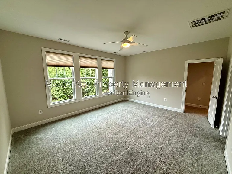583 Rowanwood Way — Photo 8