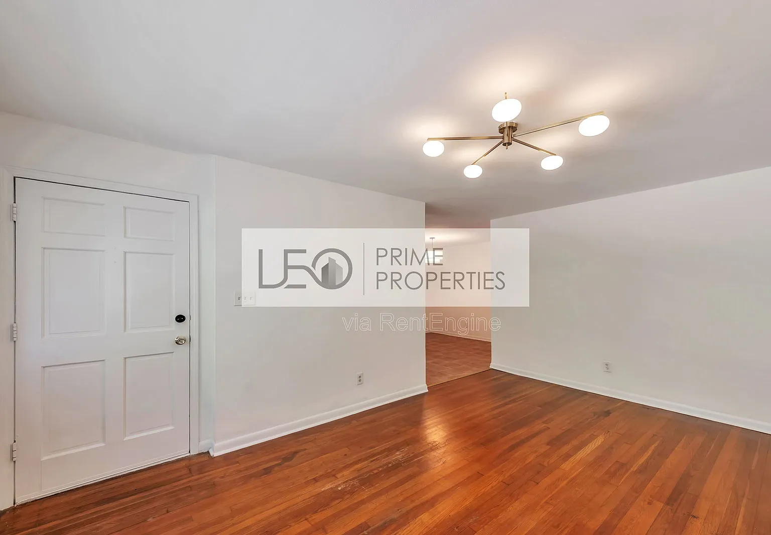 3 bed, 1.0 bath, 1148 sqft, $1,800 — Photo 2