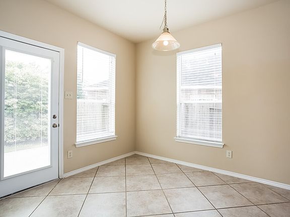 3rd image of 9510 Wakefield Village Dr