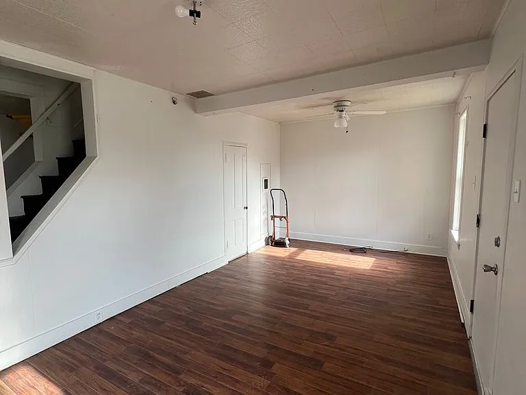 1400 Madison Ave — Photo 2