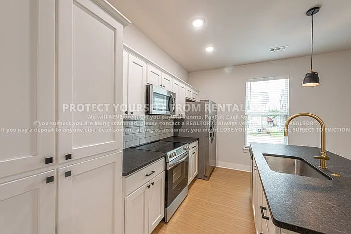 1007 W Laramie Hts — Photo 5