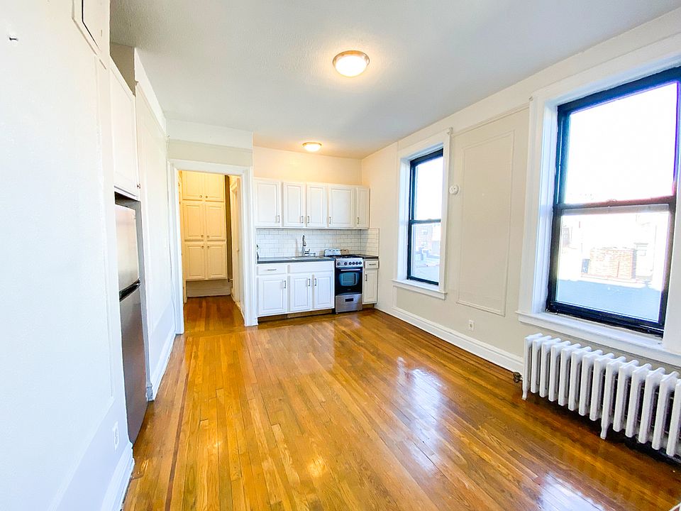 1st image of 2521 31st Ave APT C52