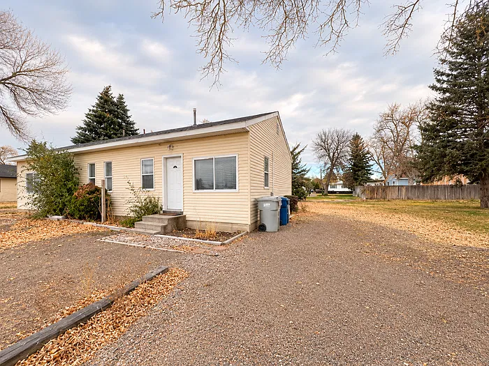 2 bed, 1.0 bath, 650 sqft, $1,000 — Photo 2