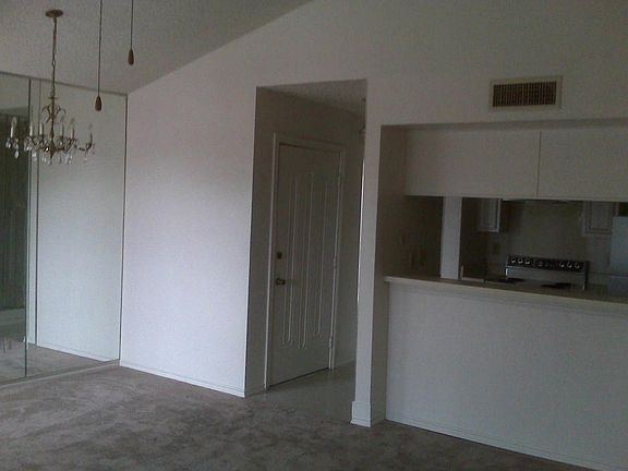 Upstairs 1 bedroom Unit with carpet