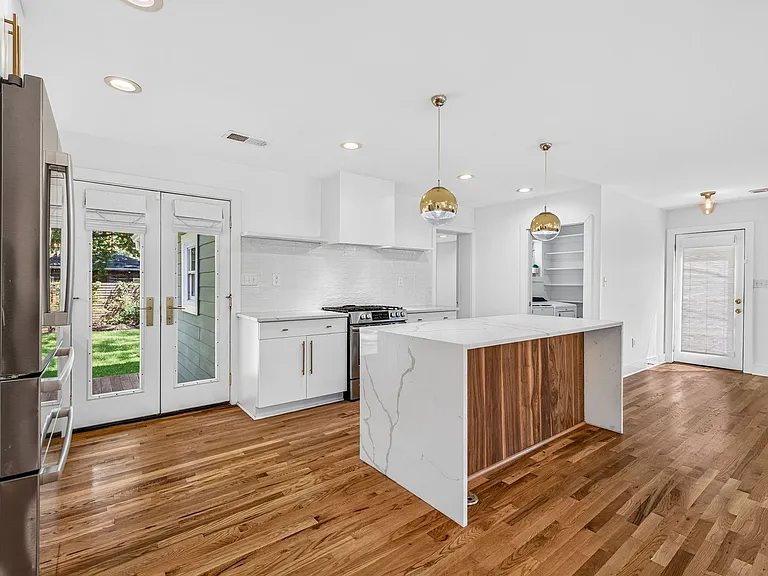 1118 Browning Rd — Photo 17
