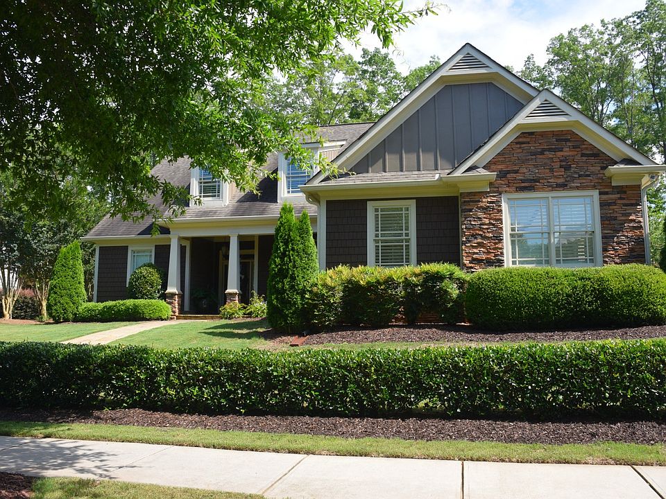 Craftsman Style & Boat Slip