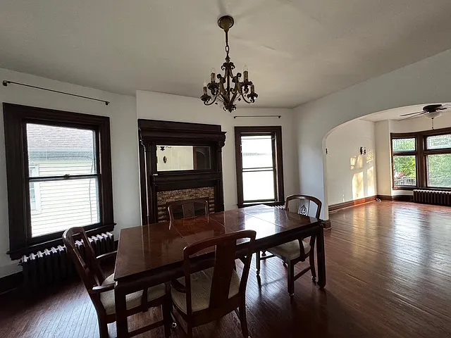723 Columbus Pkwy — Photo 2