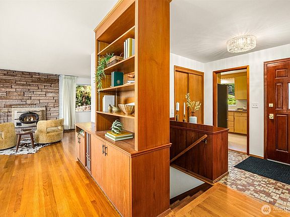 2nd image of 5726 SW Spokane Street