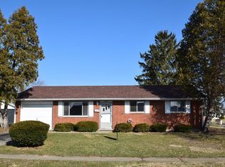 6662 Sterling Dr, Enon, OH 45323