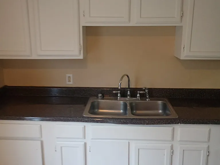 1809-1811 Westchester Dr — Photo 18