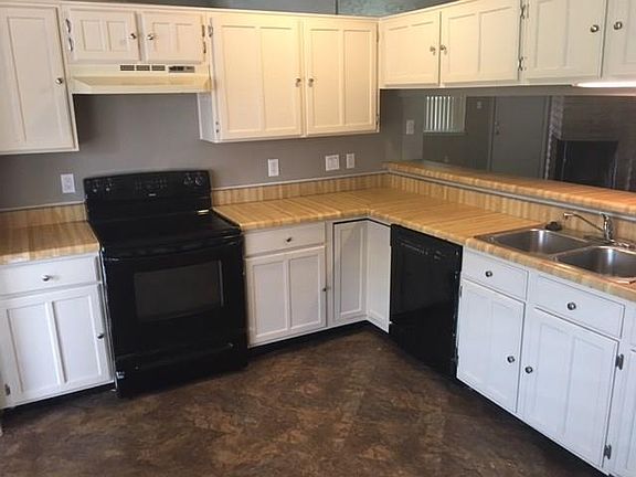5th image of 3618 Maplewood Dr