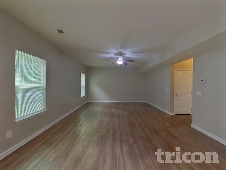 246 Bridgeport Rd — Photo 2