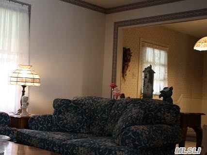 3rd image of 37 Sequoia Dr