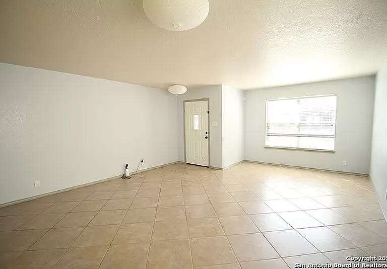 6523 Kestrel Ln — Photo 5